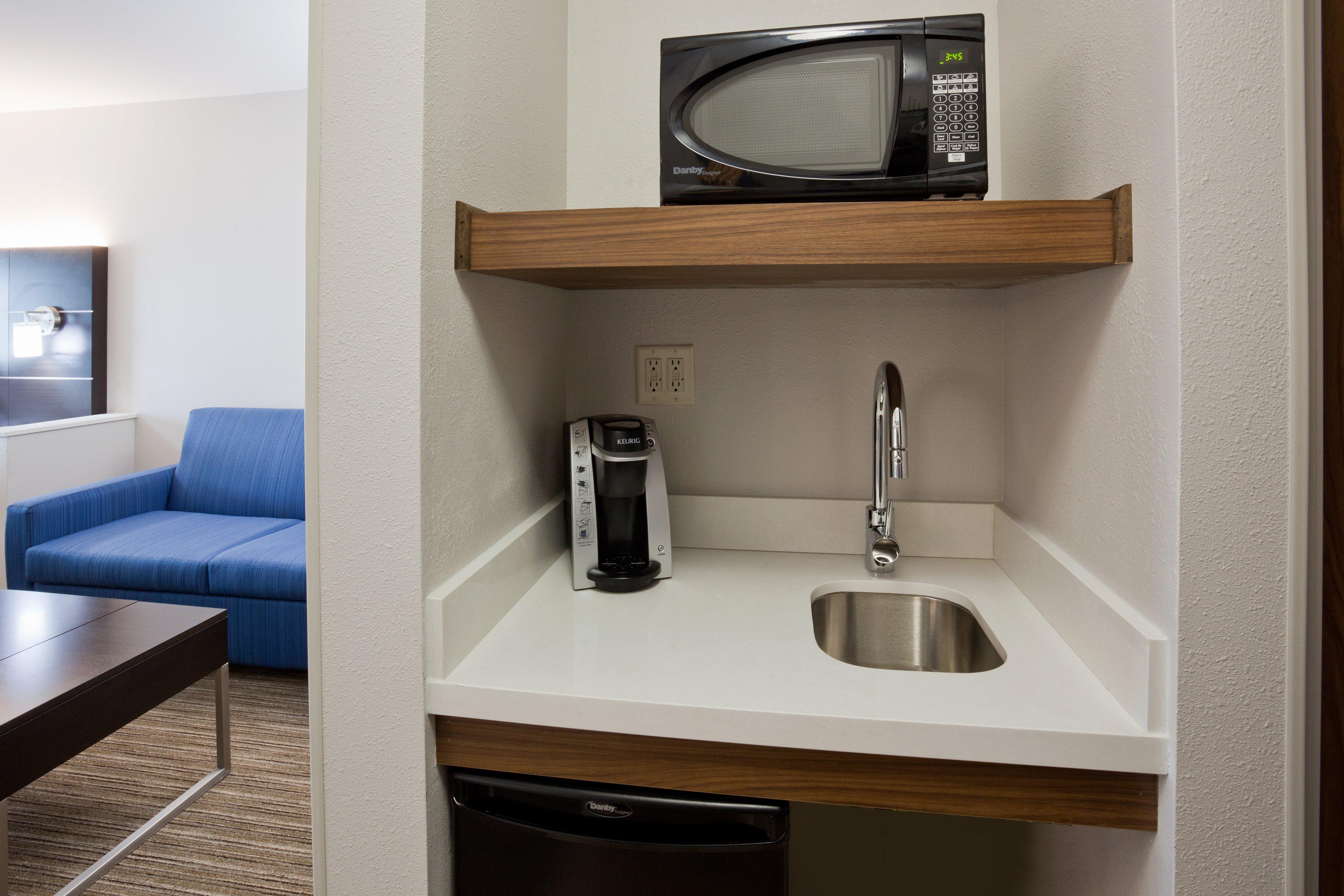 Holiday Inn Express & Suites - Dickinson By Ihg מראה חיצוני תמונה
