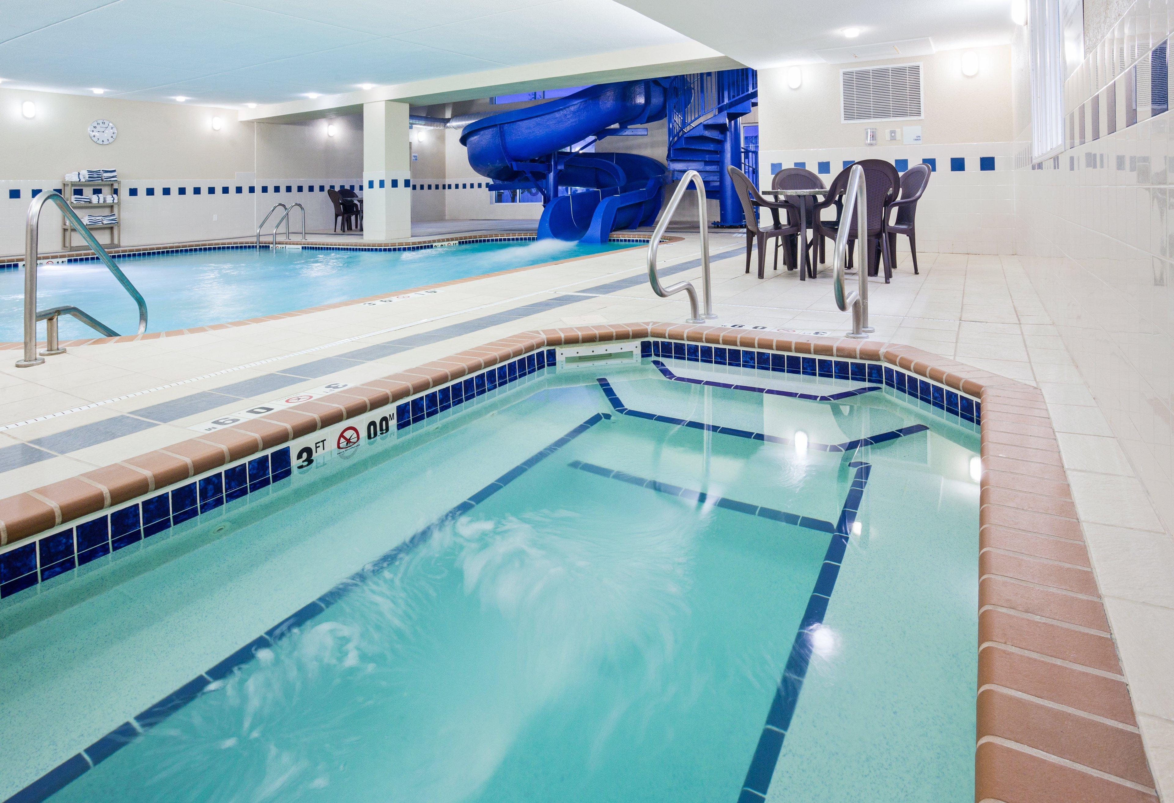 Holiday Inn Express & Suites - Dickinson By Ihg מראה חיצוני תמונה