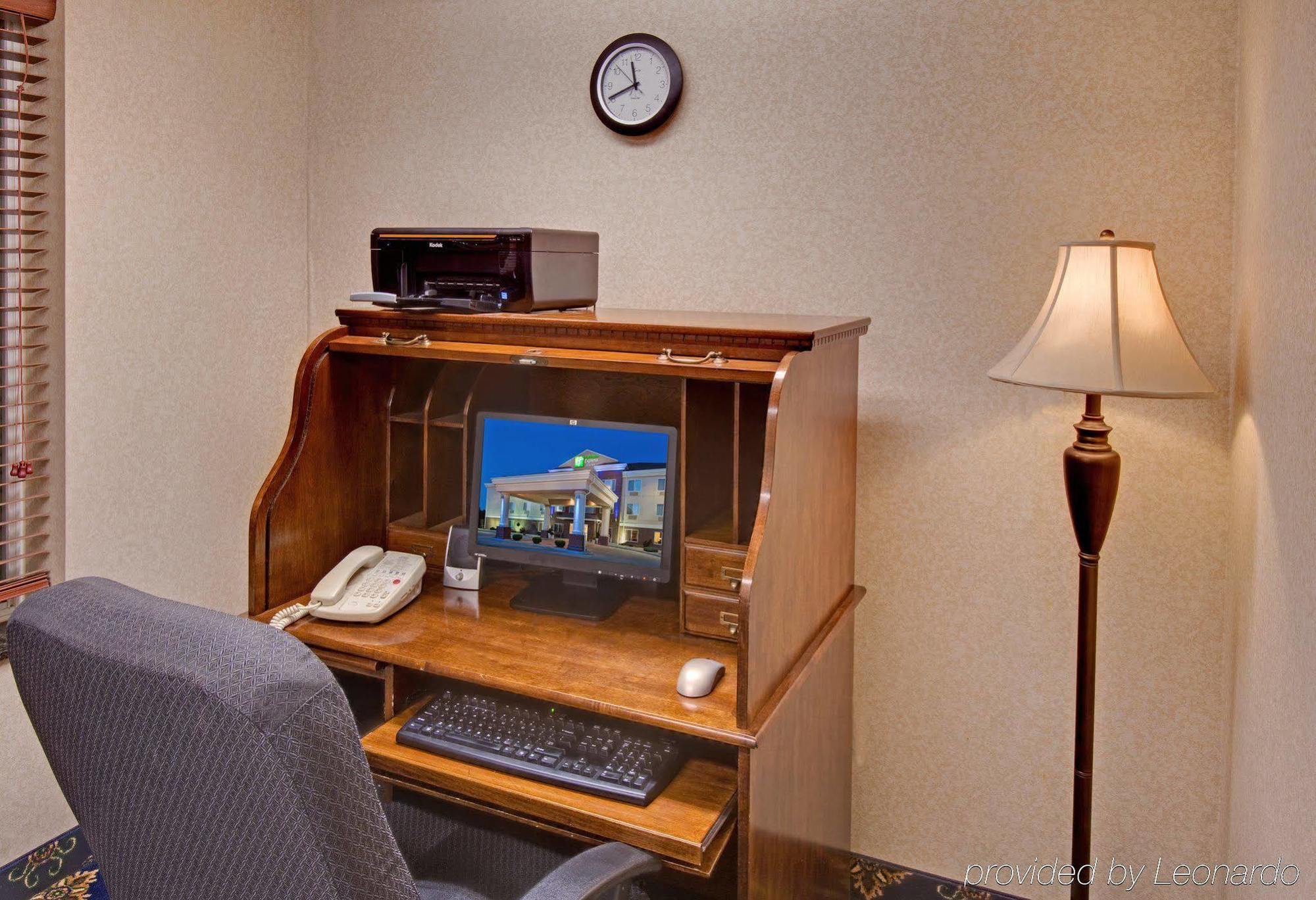 Holiday Inn Express & Suites - Dickinson By Ihg מתקנים תמונה