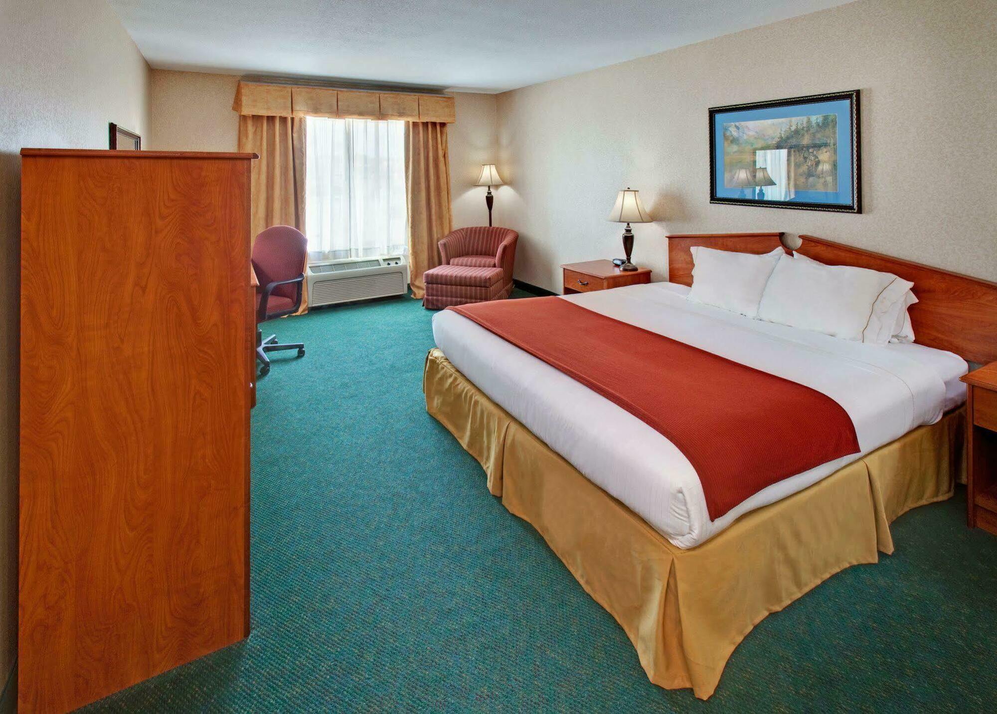 Holiday Inn Express & Suites - Dickinson By Ihg חדר תמונה