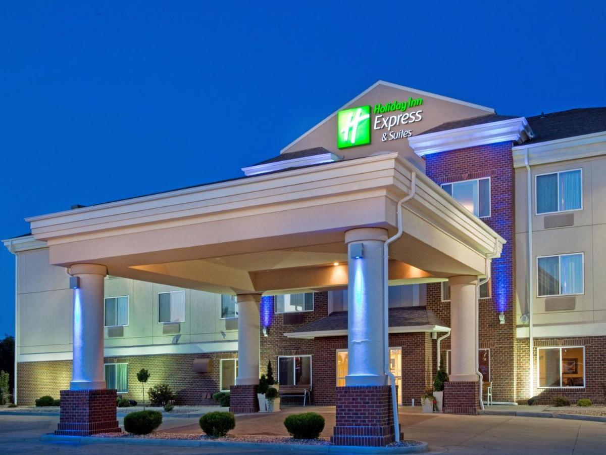 Holiday Inn Express & Suites - Dickinson By Ihg מראה חיצוני תמונה